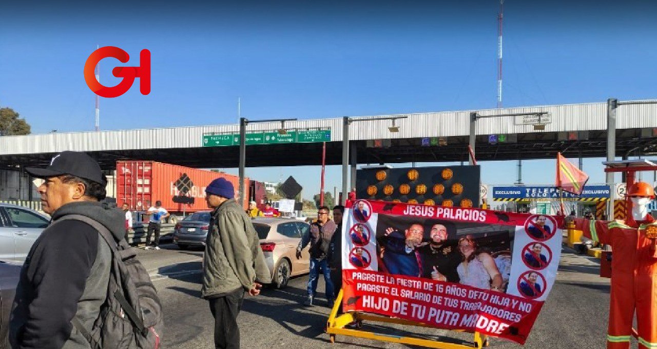 Trabajadores del SUTEyM bloquean la caseta de San Cristóbal nuevamente por falta de pagos